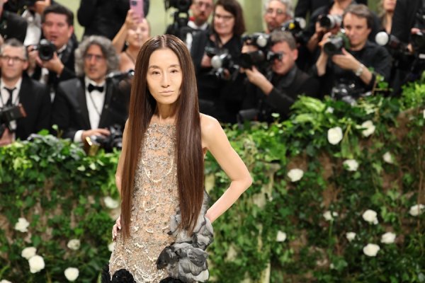 惠红网 时尚情报丨“婚纱女王”出售个人品牌，Mango创始人离世